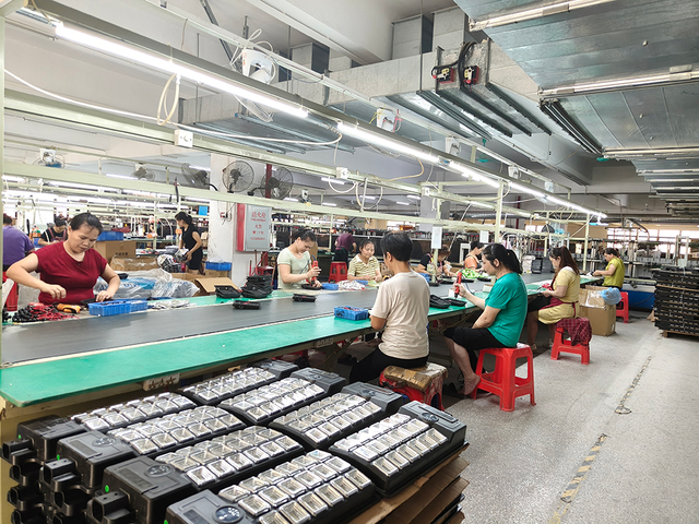 Lighting assembly line